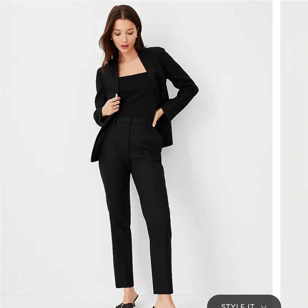 Ann Taylor Shorter Blazer in Linen Twill